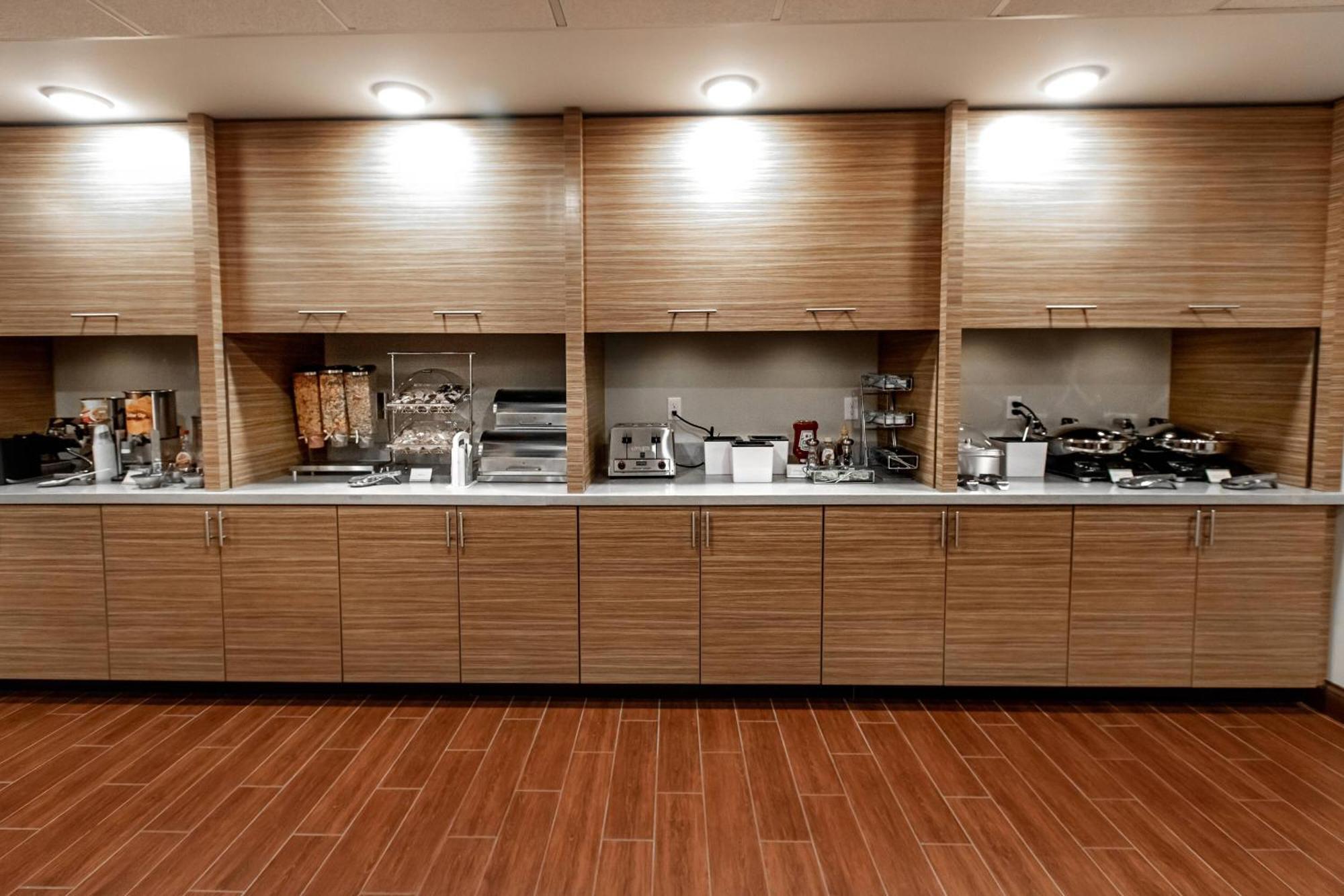 Towneplace By Marriott Airport Hotel Louisville